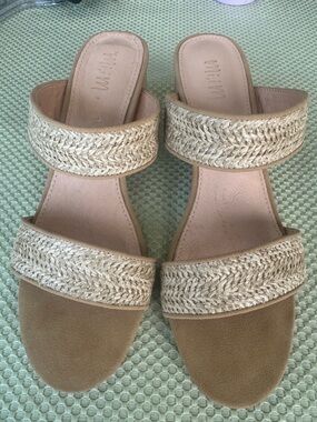 Mi.iM Ladies Size 10 Tan Ratan Braided Double-Strap Slide Mules 2 1/2” heel. NWT